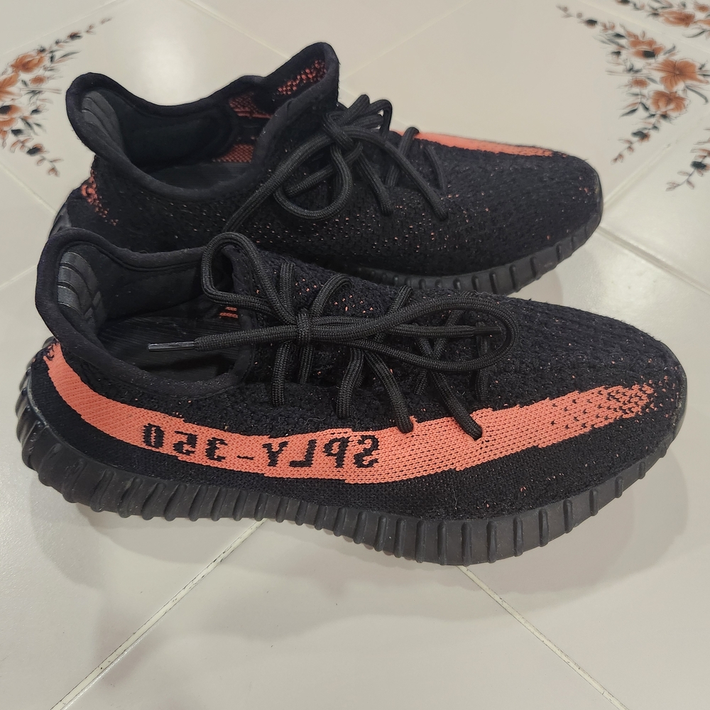 Yeezy Boost 350 V2